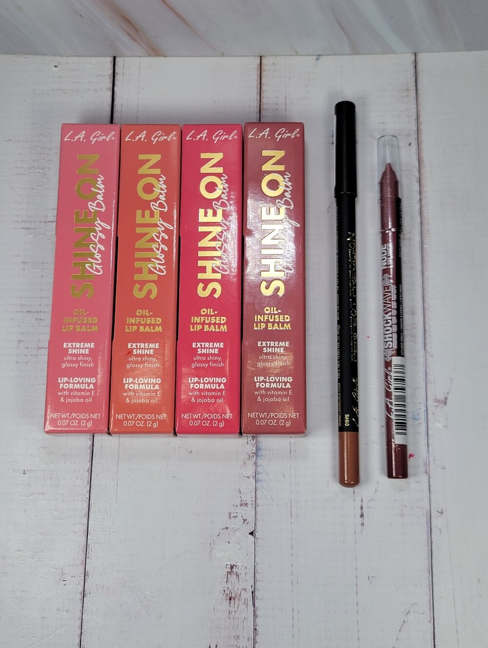 L.A. Girl Shine On Glossy Balm and L A. Girl Lip Liner Bundle NEW! - Picture 2 of 13